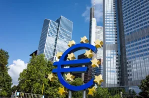 Read more about the article Cómo sube la tasa de interés un banco central